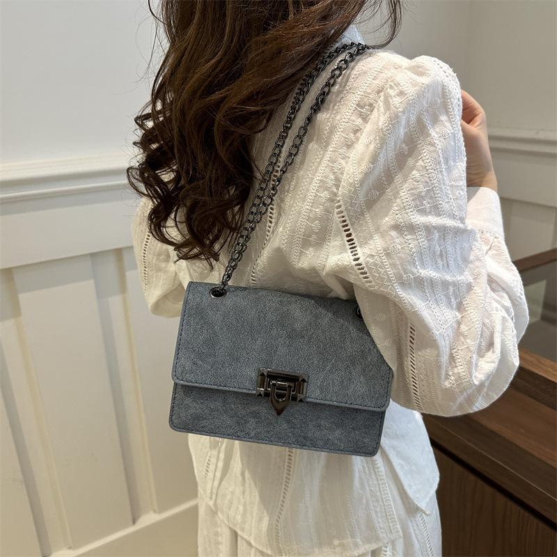Designer Bag 2025 Summer New Korean Style Chain Bag For Women Luxury Bag Simple Personality Ins Single Shoulder Crossbody Bag Trendy Fashionable Small