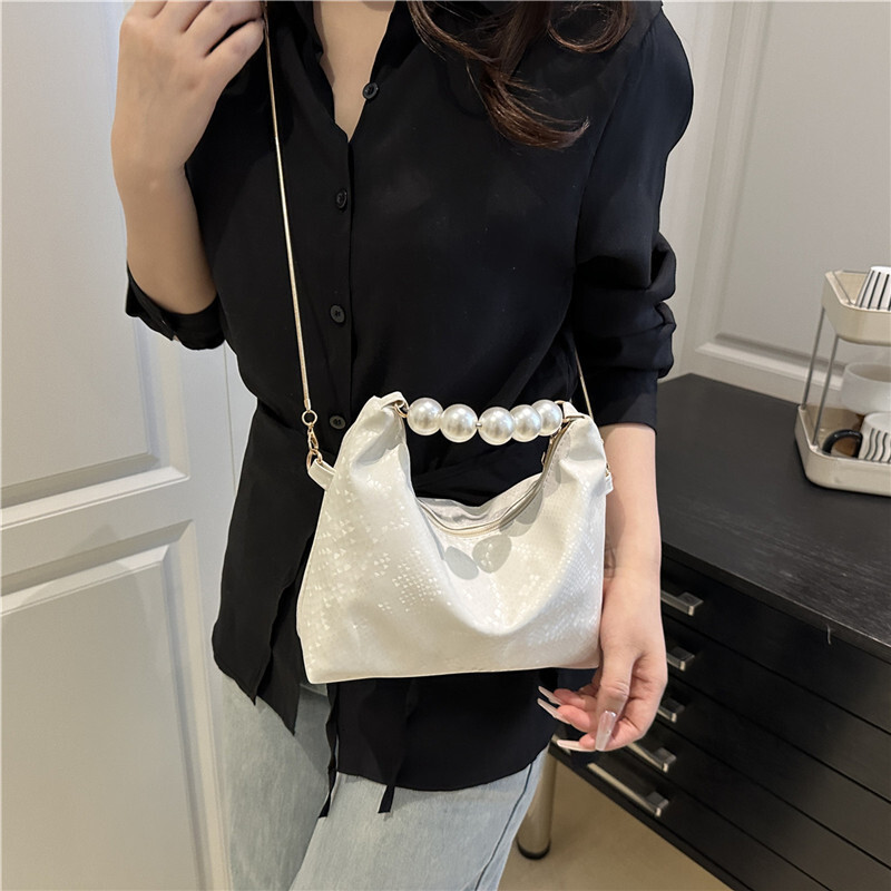 Niche Design Pearl Handbag for Women 2025 New High-end Chain Crossbody Fresh Dumpling Bag ddmymoon
