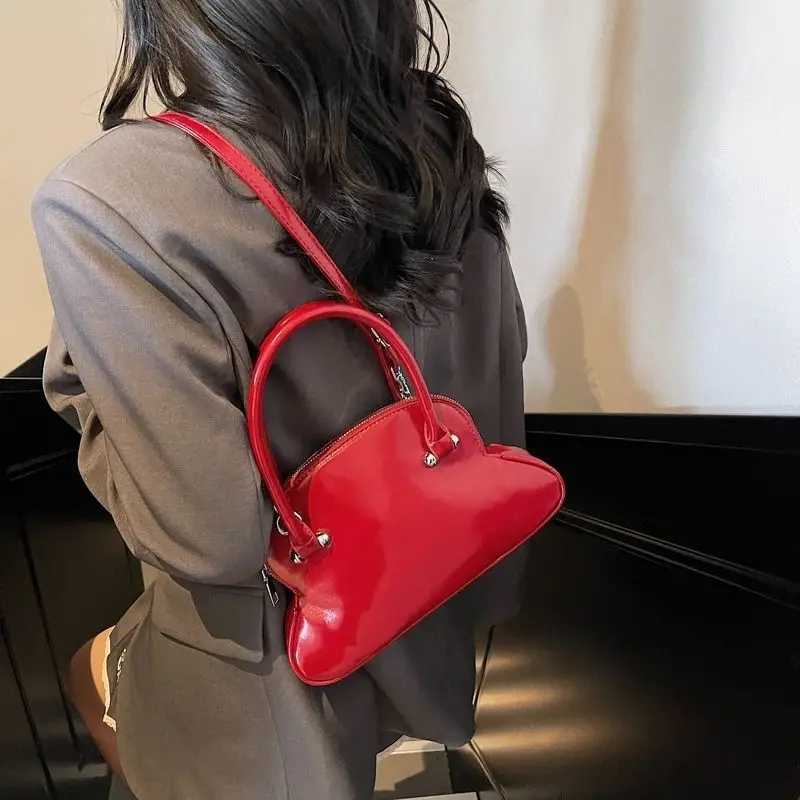 Simple and Fashionable Super Fire Bag Womens New Spring and Summer Versatile Shoulder Messenger Bag Hand Carry Cloud Bag Ins Y250730