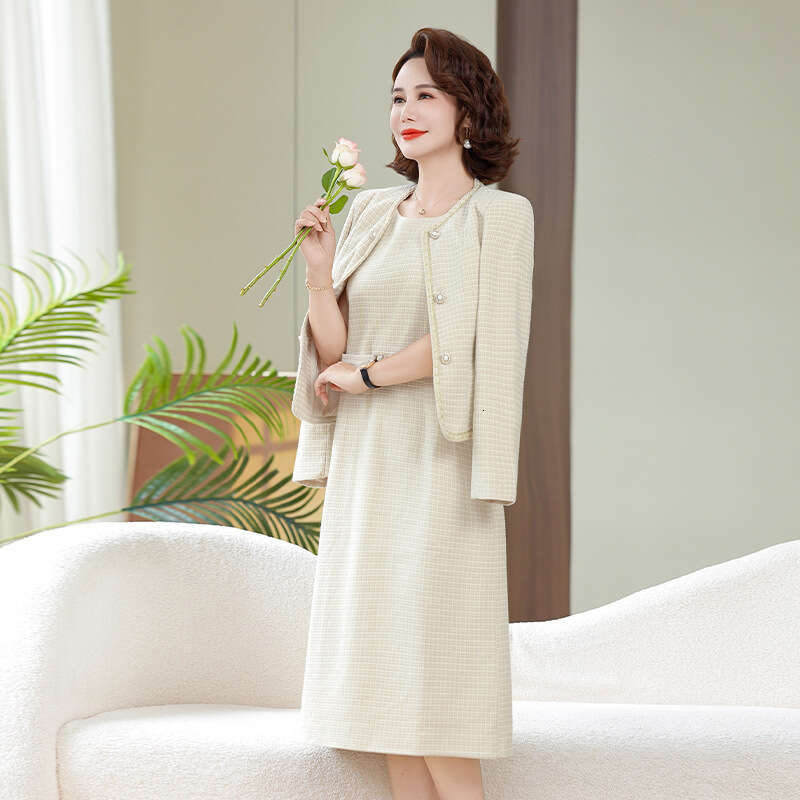 2024 New Style 40-Year-Old Women Middle-Aged Mom Fashionable Autumn Solid Color Dress