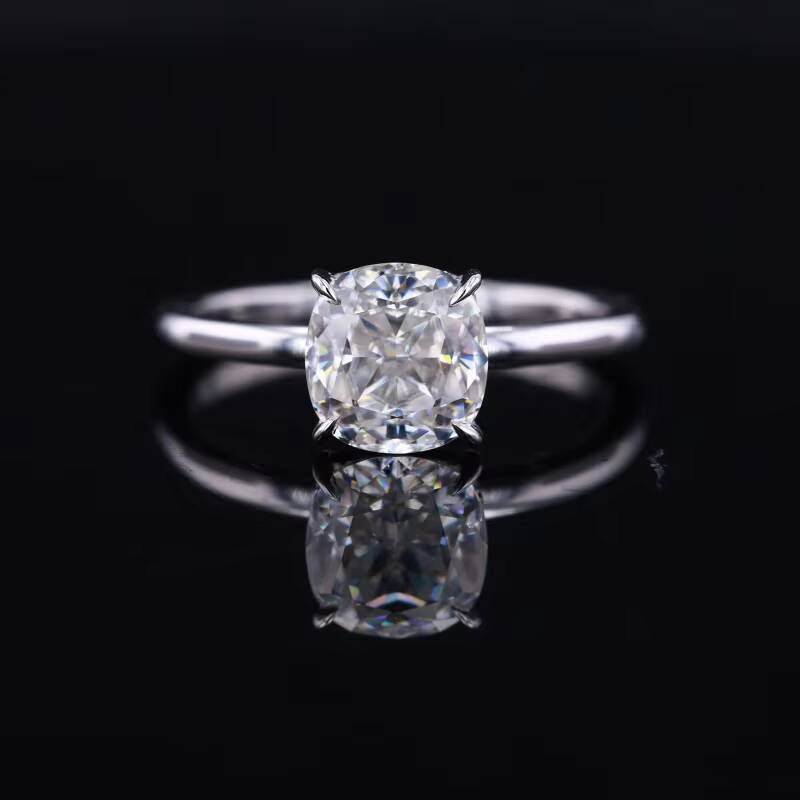 Starsgem Excellent Cut White Color Cushion Shape Brilliant Cut Moissanite Engagement Ring for Gift