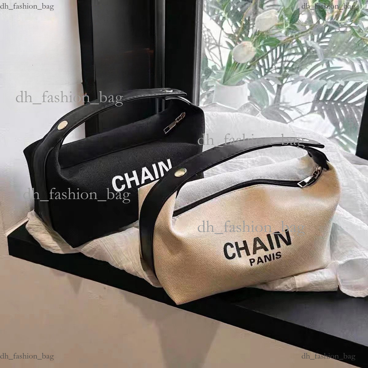 2025 Viral Large Capacity Makeup Bag Women's Portable High end Travel Handbag Toiletries Storage Stylish Trendy Durable Organized Practical