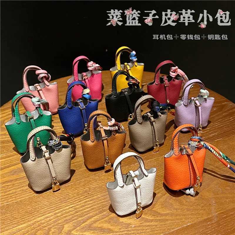 Mini H Home Vegetable Basket Bag Hanging Accessories High Quality Leather Car Keychain Earphone Bag Pendant Wholesale Price Y250731