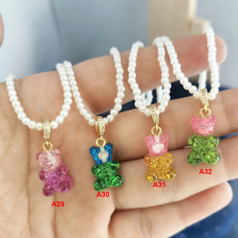QMHJE Candy Color Resin Bear Necklace for Women Pearl Chain Beads Choker Link Neon Green Yellow Jewelry Bohemia Cute 250729