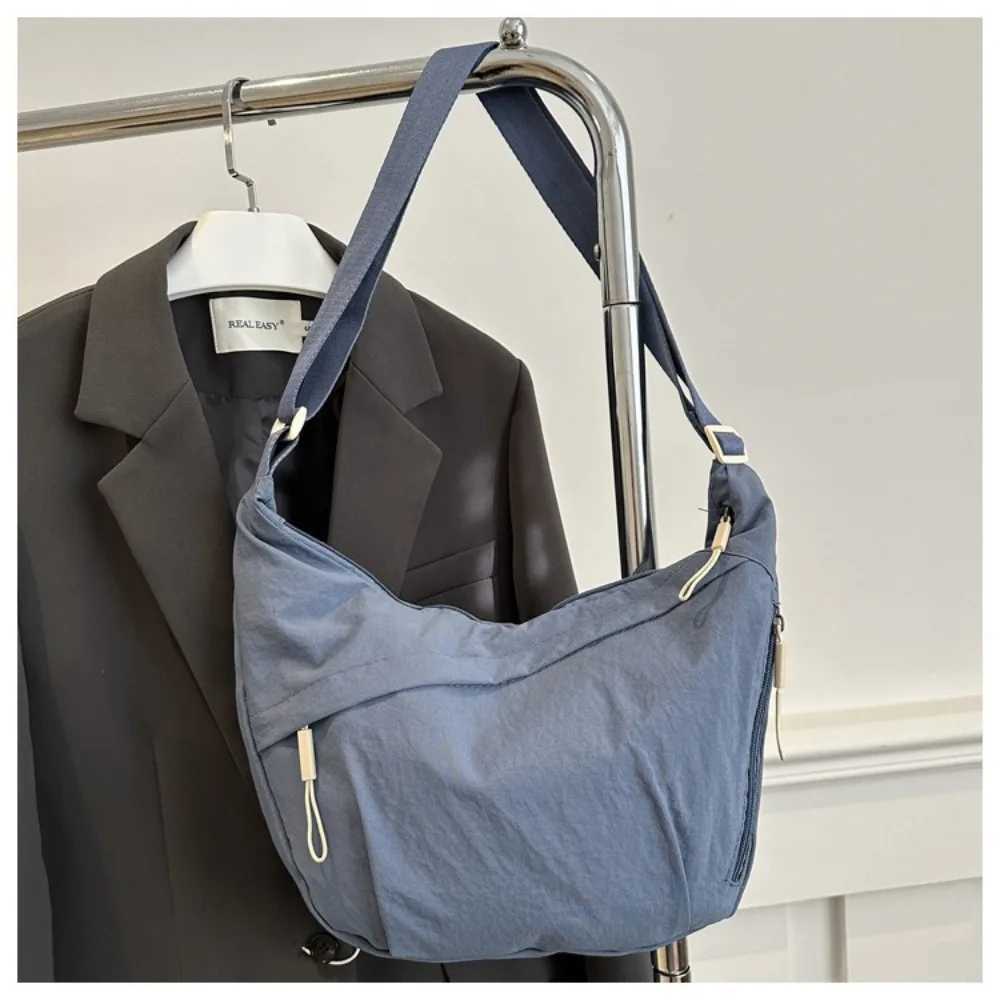 Popular Solid Color Hobos Crossbody Bag High Capacity Casual Shoulder Totes Bag Simple Leightweight Commuting Bag Students Y250730