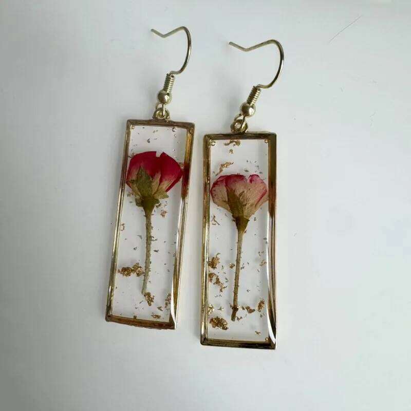 Elegant Real Women Unique Epoxy Resin Earring Wholesale Statement Jewelry Flower Pressed Earrings