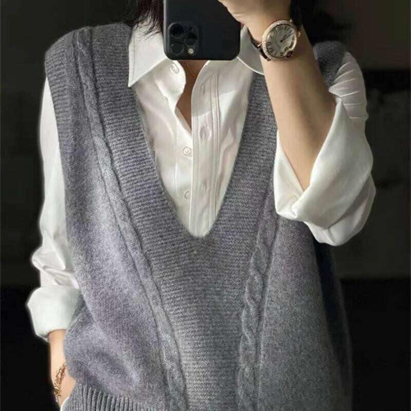Designer Clothing 2025 Wool Cashmere Women V-Neck Thick Sleeveless Wild Sweater Autumn Large Size Waistcoat Knit Vest Pullover