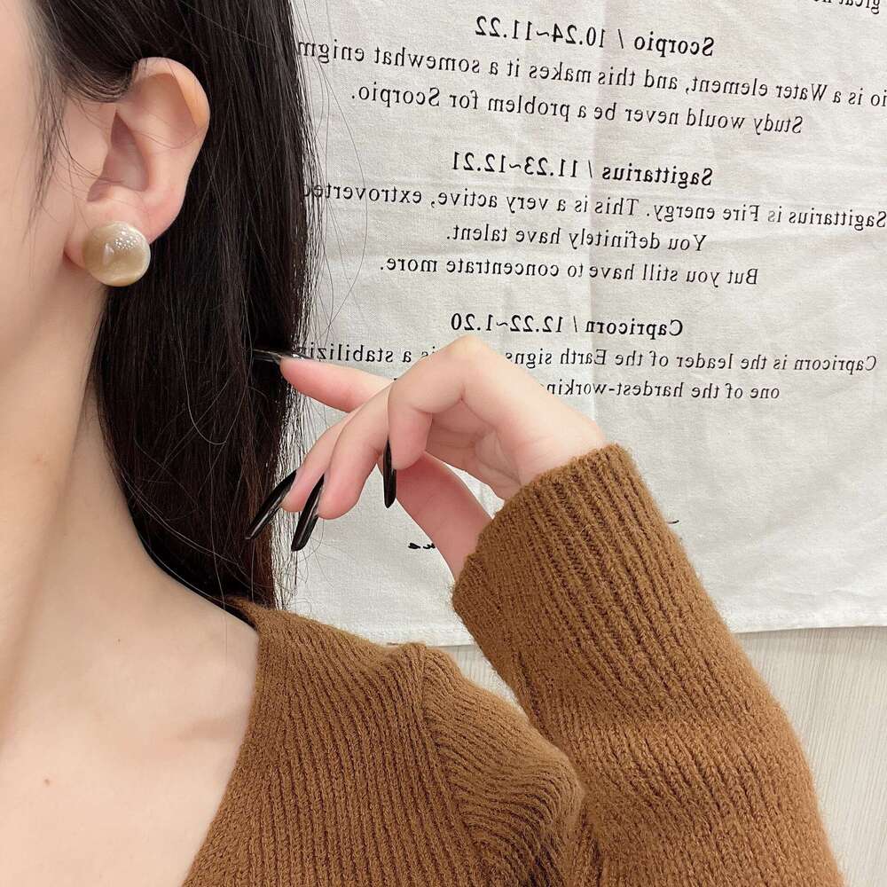 Heart-shaped Gradient Earrings for Women, Niche Versatile Commuting Earrings, Fashionable Elegant Ear Accessories, Autumn and Winter High-end Feel bcc