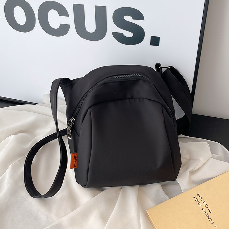 Cross border new women's bag Japanese crossbody bag Fresh solid color shoulder bag Fashion small bag Designer bag Handbag