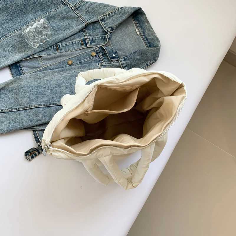 Women Puffer Tote Bag Fashion Shoulder Bag Large Capacity Chic Hobo Bag Lightweight Soft Cloud Tote Bag Stylish Commuting Bag Y250730