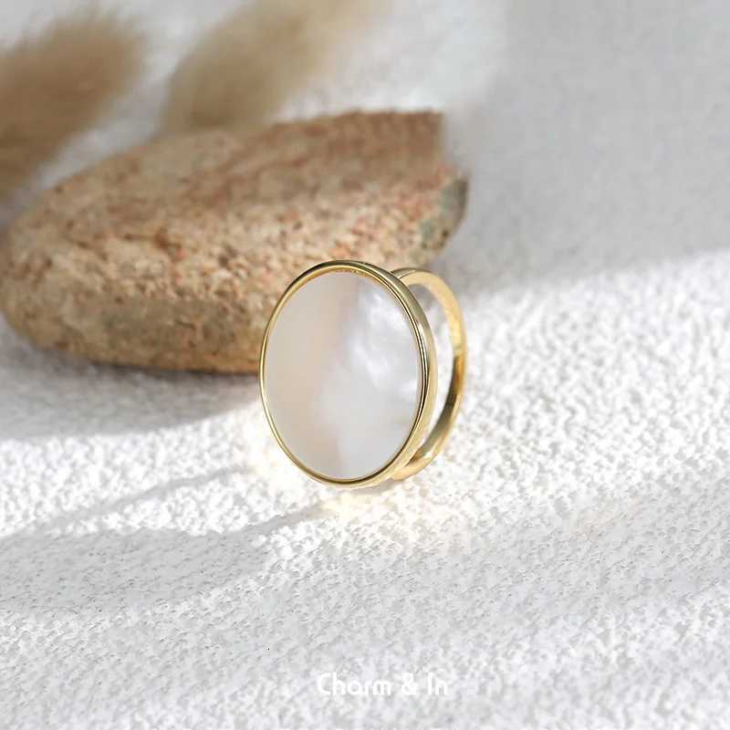 French Retro Simple Natural Shell Stone Round Ring for Women Fashion Temperament Knuckle Ring Index Finger Ring Girl Jewelry y250730