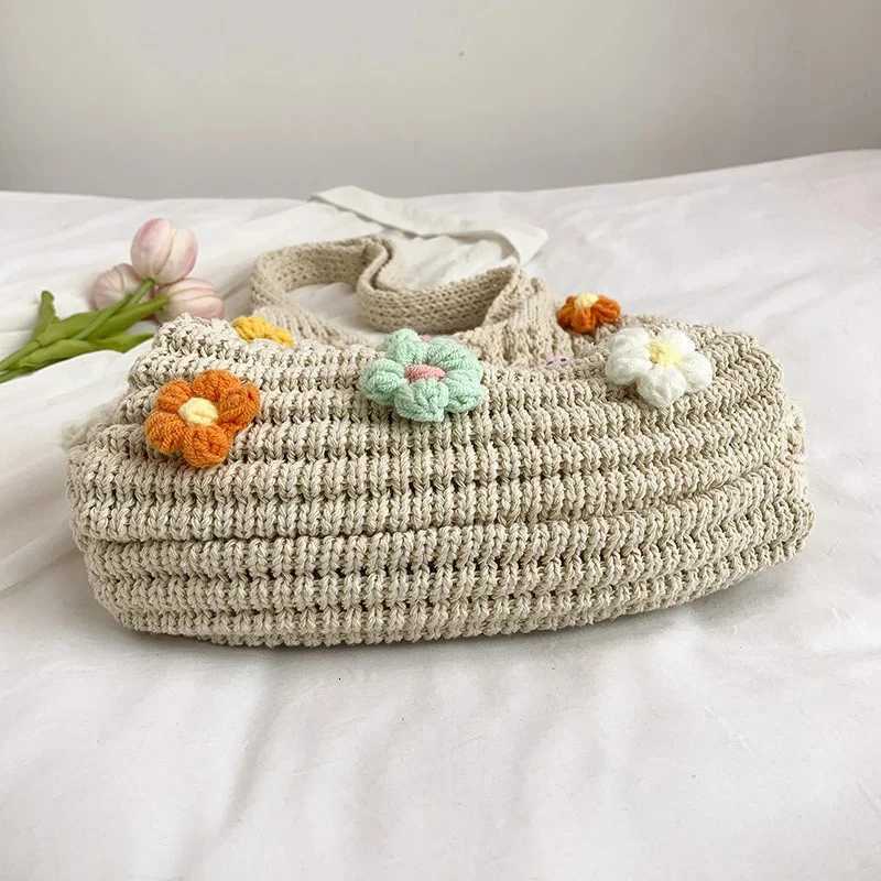 2025 Model Personalized Handbag Knitted Loose Wool Bag Single-shoulder Design with Simple and Lightweight Woven Beach Bag G250729