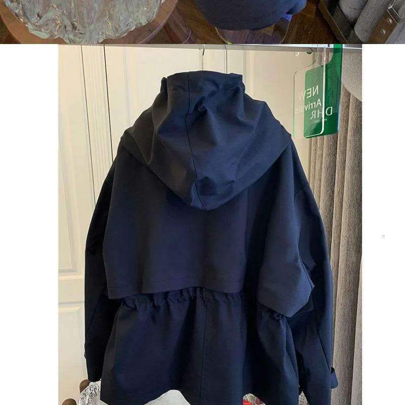 Korean Vintage Long Sleeved Casual Short Windbreak Jacket Women Hood Drawstring Zipper Jacket Oversized Windbreaker Jaquetas 250728