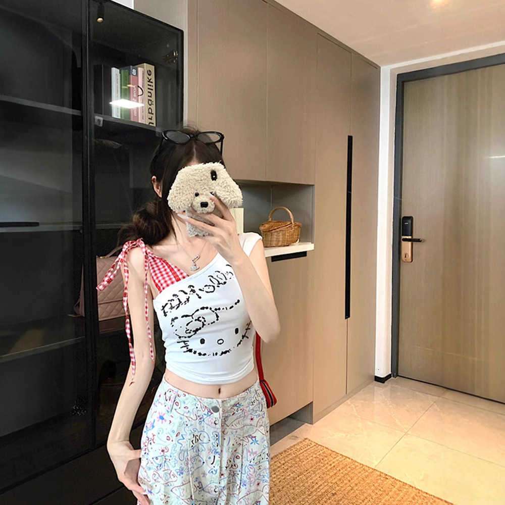 2025 summer new white checkered asymmetrical shoulder vest design sense niche off shoulder spicy girl designer T-shirt designer short sleeved women�