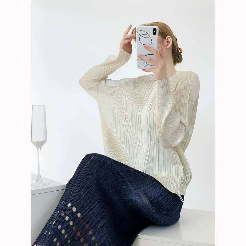 Designer Clothing 2025 Miyake Pleated Round Neck Jacket Sunbrella Women Mesh Splicing Short Zipper Top Fashion Women's Shirt