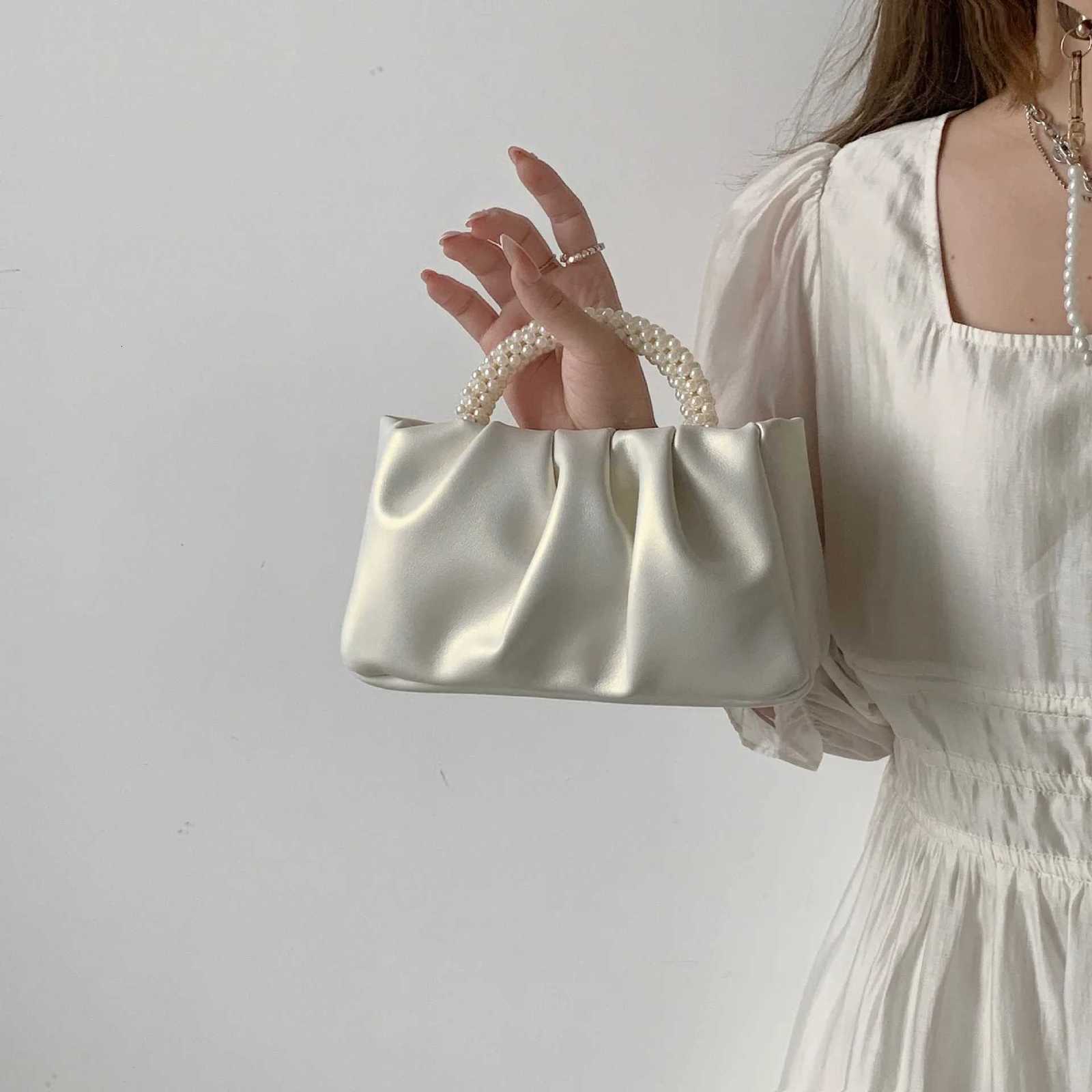 Pearl Beaded Handle Handbags 2024 New Fashion White Folded Cloud Small Tote Handbag Clutches For Women Temperament Shoulder Bag Y250730