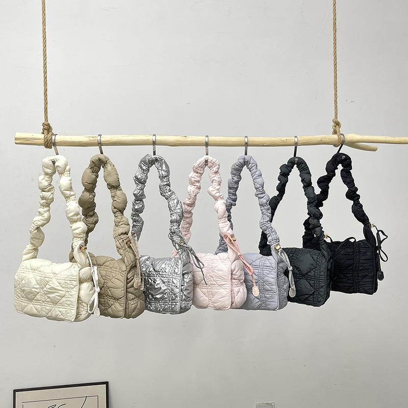 New Korean Style Pleated Cloud Fashion Crossbody Flap Small Square Versatile Down Jacket Bubble Shoulder Bag ddmymoon