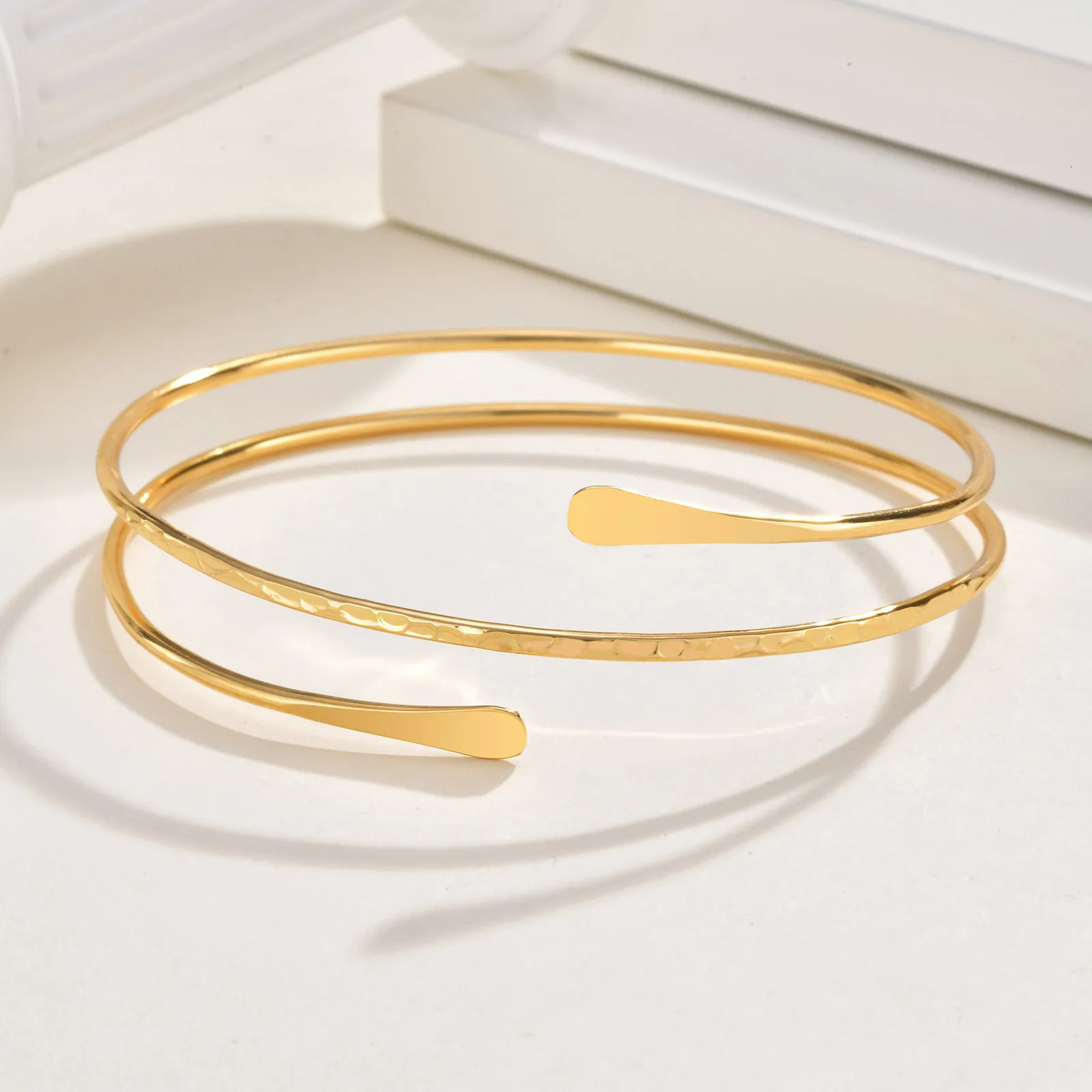 Upper Arm Cuff Bracelet for Women Minimalist Gold Plated Armband Statement Party Armlets Jewelry 250729