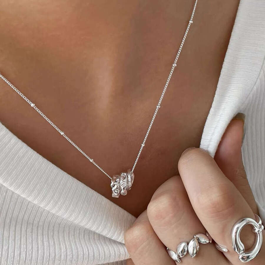 French Style Geometric Multi-Circle Necklace for Women, Light Niche Simple Classic Three-Ring Collarbone Chain Jewelry