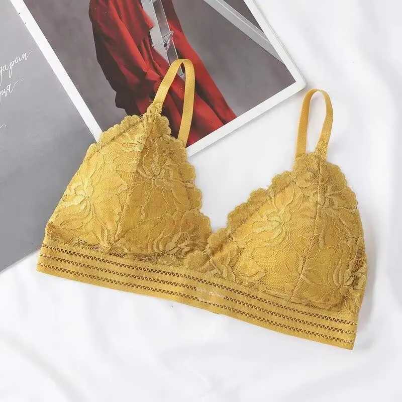 Lace Triangular Cup Suspender Bra Thin Cup Without Steel Ring Sexy Beautiful Back Breathable Bra with Detachable Chest Pad Z250730