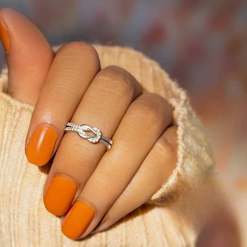 925 Sterling Silver Unique Knot Designed Rings for Women Fashion Eternal Wedding Bridal Jewelry Elegant Daily Accessories y250730