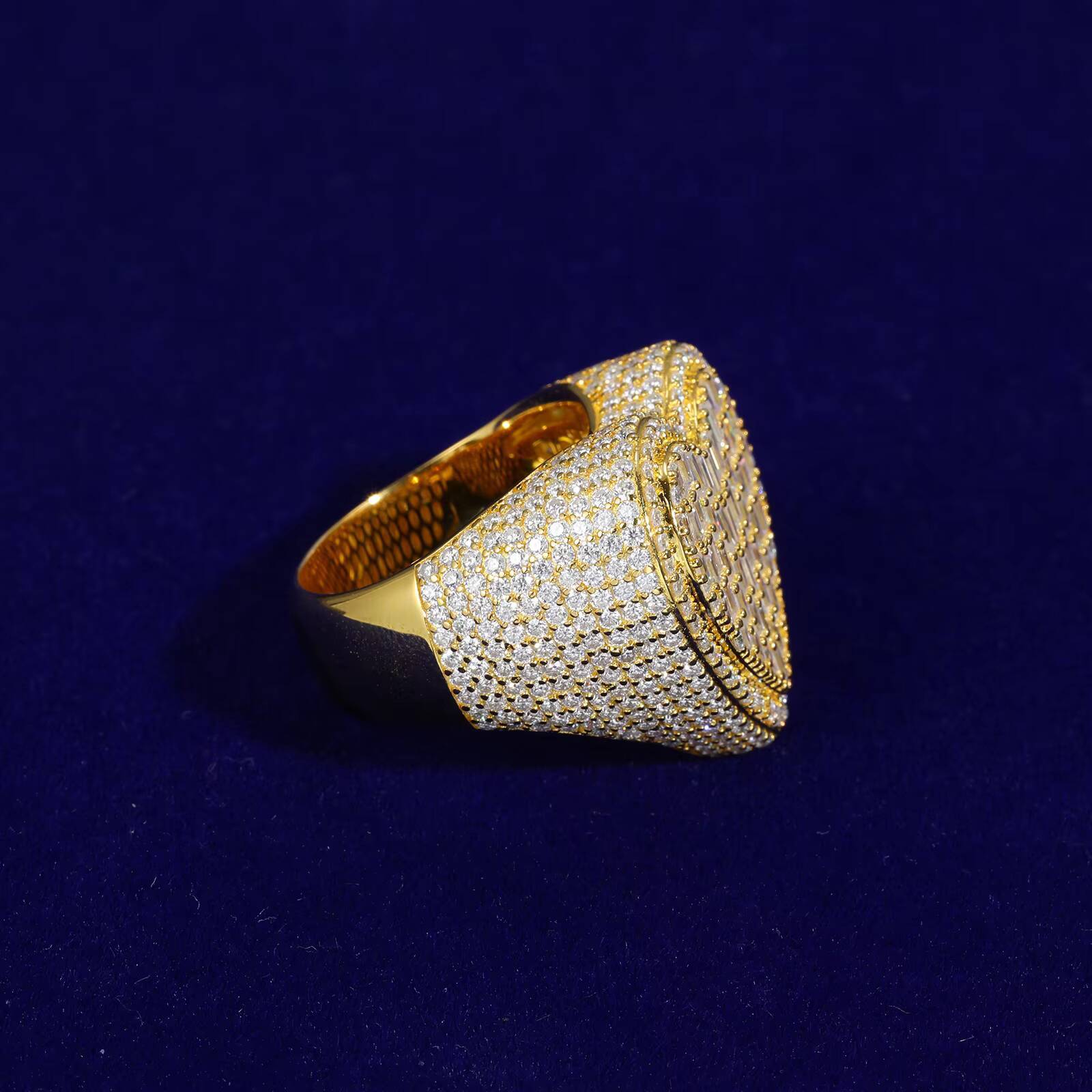 Luxury Hip Hop Jewelry 18K Gold Plated 925 Sterling Silver VVS Baguette Moissanite Diamond Iced Out Heart Ring for Men