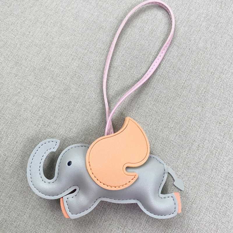 Trendy Designer PU Leather Wing Flying Elephant Keychain Pendant Decoration for Ladies Bag Charm Accessory Ornament Gift Y250731