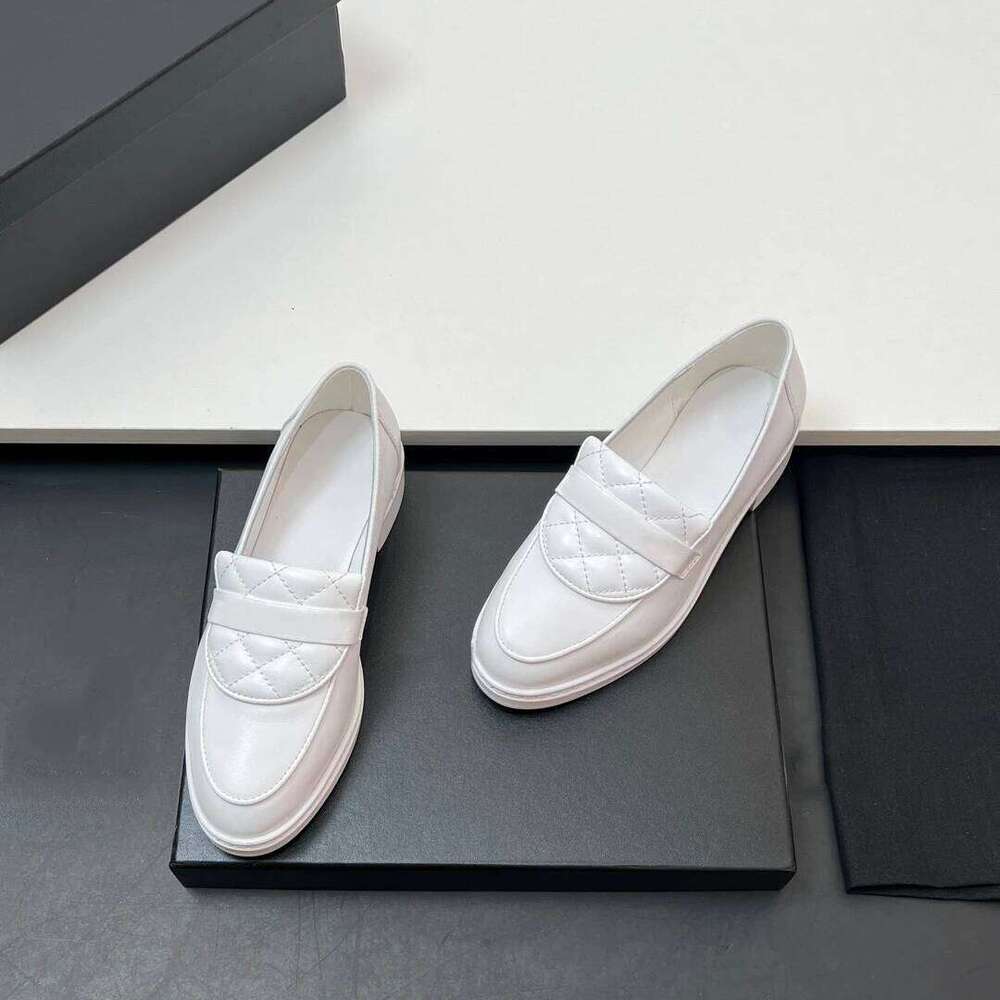 Women Size35-41 Genuine Leather Sewing Loafers Low Heels Leisure Flats Round Toe Designer Shoes Zapatillas De Mujer c2a
