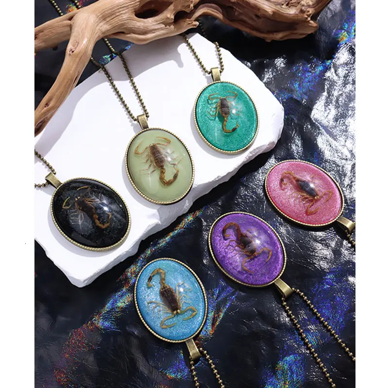 Resin Scorpion Insect Necklace for Women Men Unisex CyberPunk Gothic Couple Jewelry Gift HUANZHI Oval Pendant Neck Chain 250729