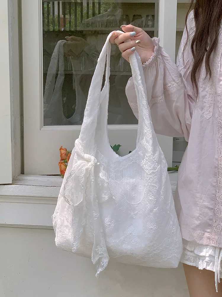 Lace Flowers women Shoulder bags Straw Crossbody Bags for Women Summer Ladies Trend Sweet Handbags big totes Armpit bag Y250730