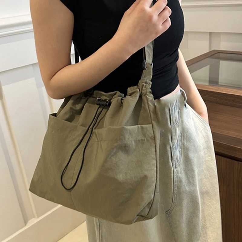 Fashion Drawstring Shoulder Bag Travel Casual Nylon Tote Bag Large Capacity Waterproof Crossbody Bucket Bag Women Y250730