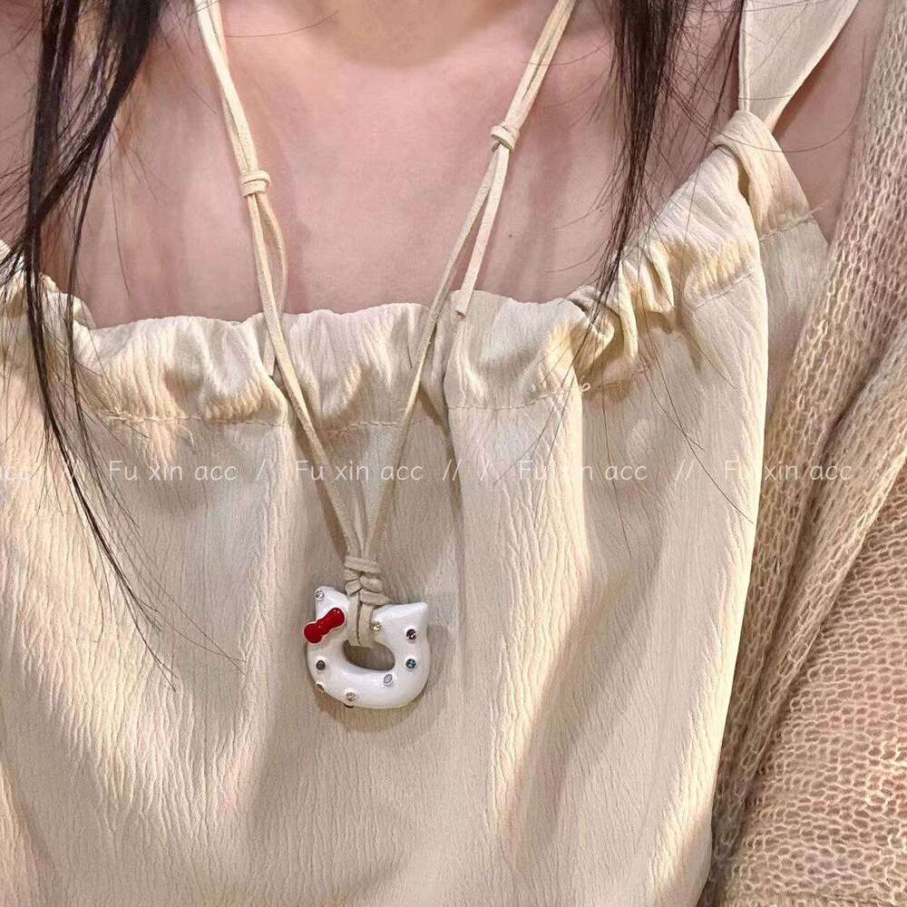 Fashion Simple Same Style Kitty Cat Pendant Necklace for Women, Niche Design Cartoon Cute Collarbone Chain 7fb
