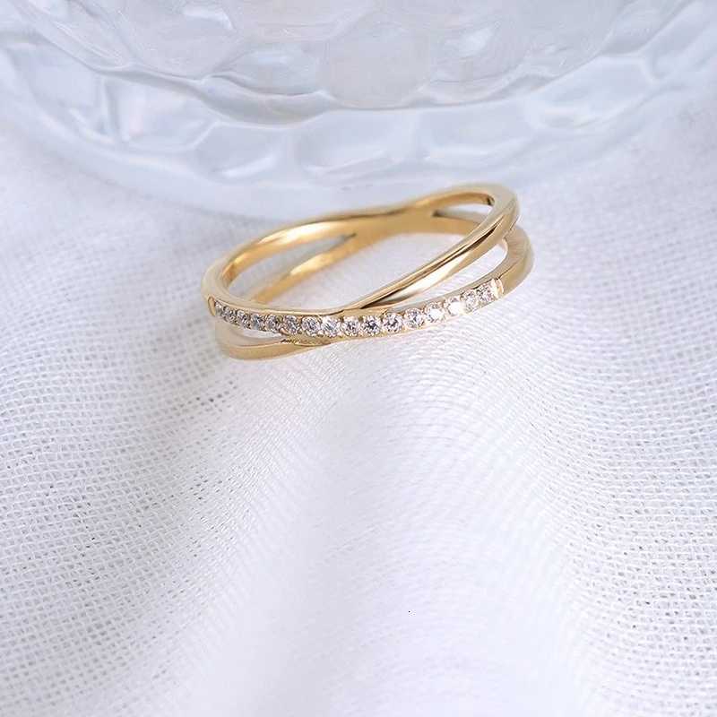 Luxury Gold Color Stainless Steel Line Cross Zircon Couple Rings for Women Men High Quality Engagement Finger Jewelry Colorfast y250730