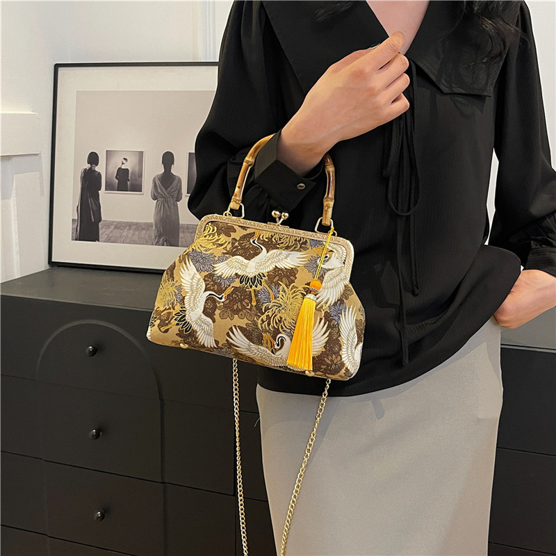 2024 New Chinese Style Embroidered Cheongsam High-end Bamboo Knot Handbag Chain Versatile Shoulder Crossbody Bag ddmymoon