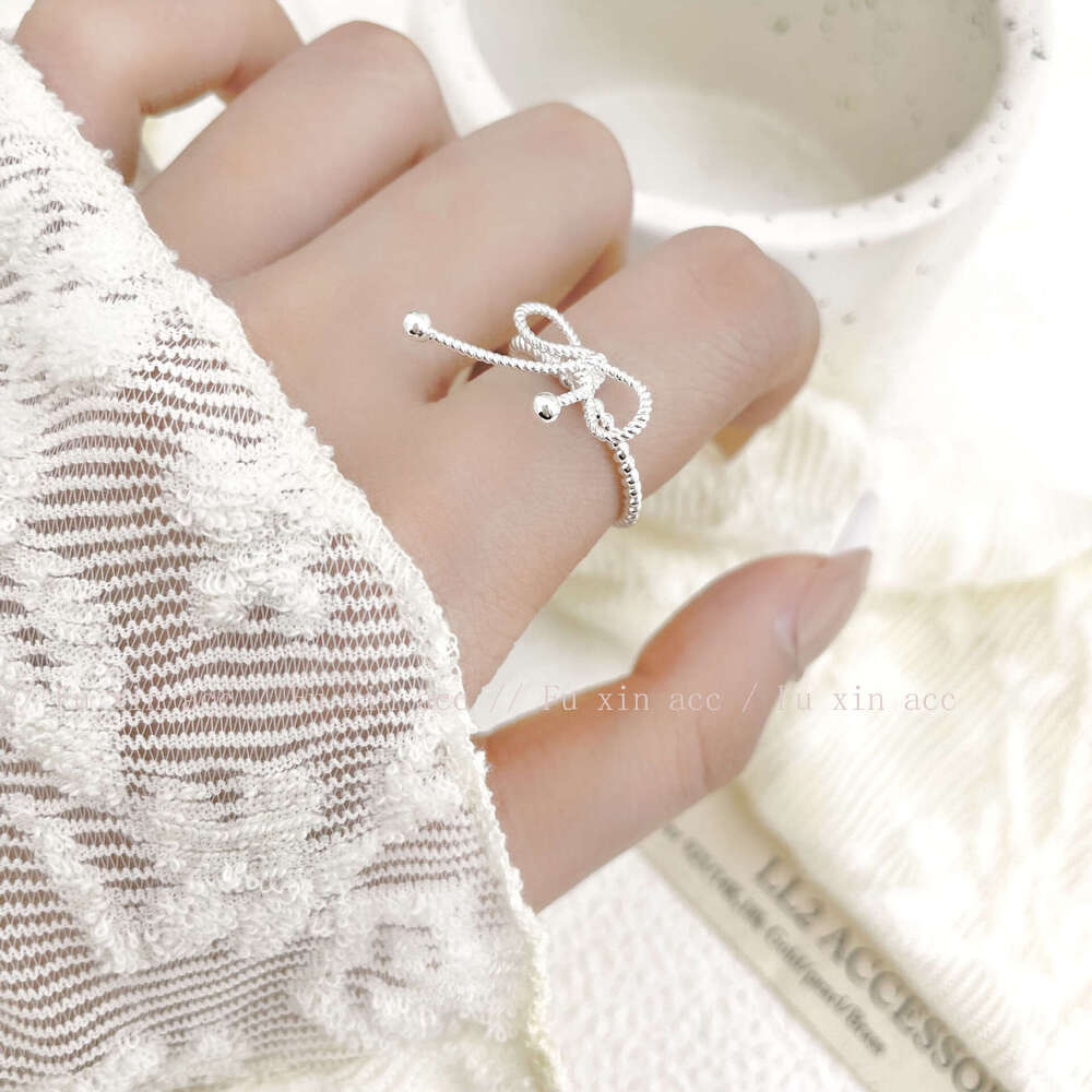 Korean Version Light Luxury Niche Design High-End Twist Asymmetric Bowknot Sweet Open Adjustable Ring 9d0