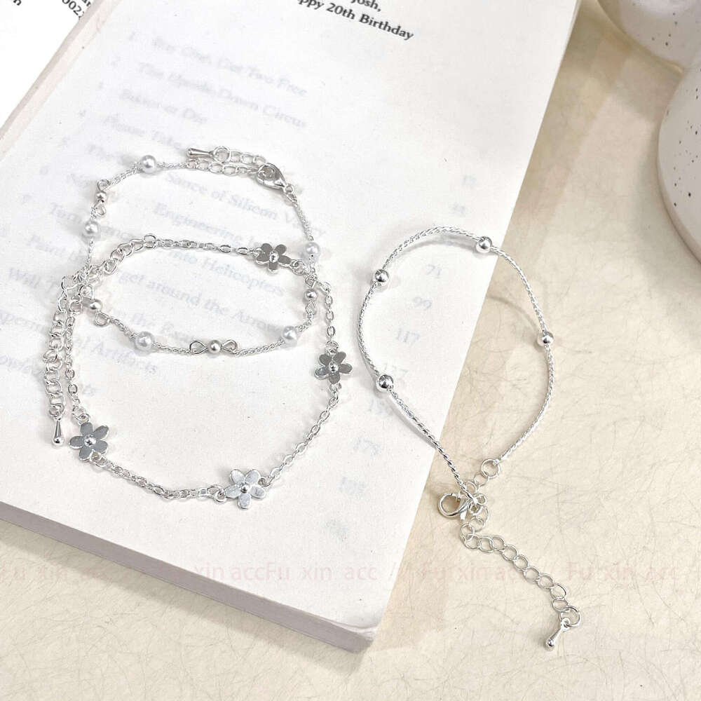 Small Flower Bracelet for Women, Light , Niche Design, Exquisite, Personalized, Sweet, Cute, Fashionable, Adjustable Jewelry c91