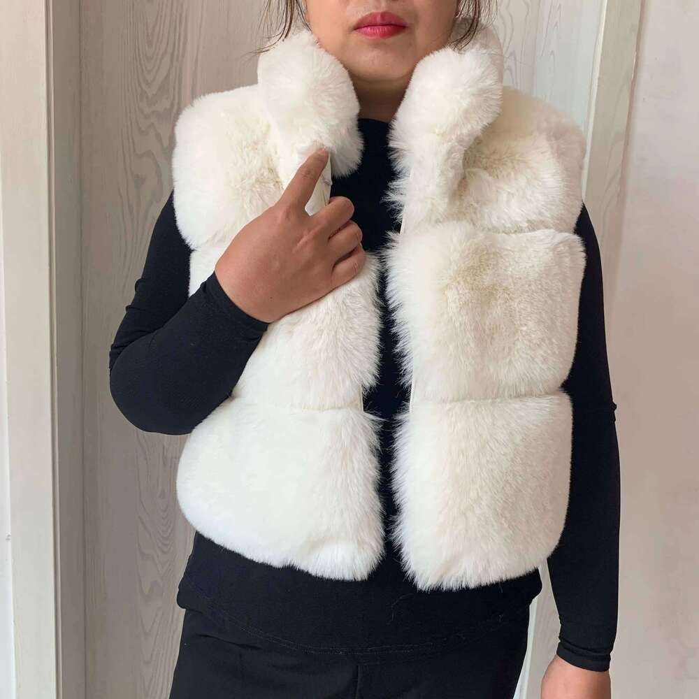 LHXDW Women's faux fur vest short plus stand collar fashion autumn-winter women fur vest fluffy artificial fur jacket