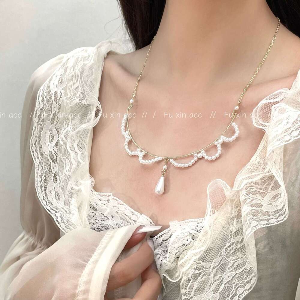 Lucy's Lace Pearl Water Drop Necklace French Light Versatile Collarbone Niche Fashion High-end Sweater Chain a06