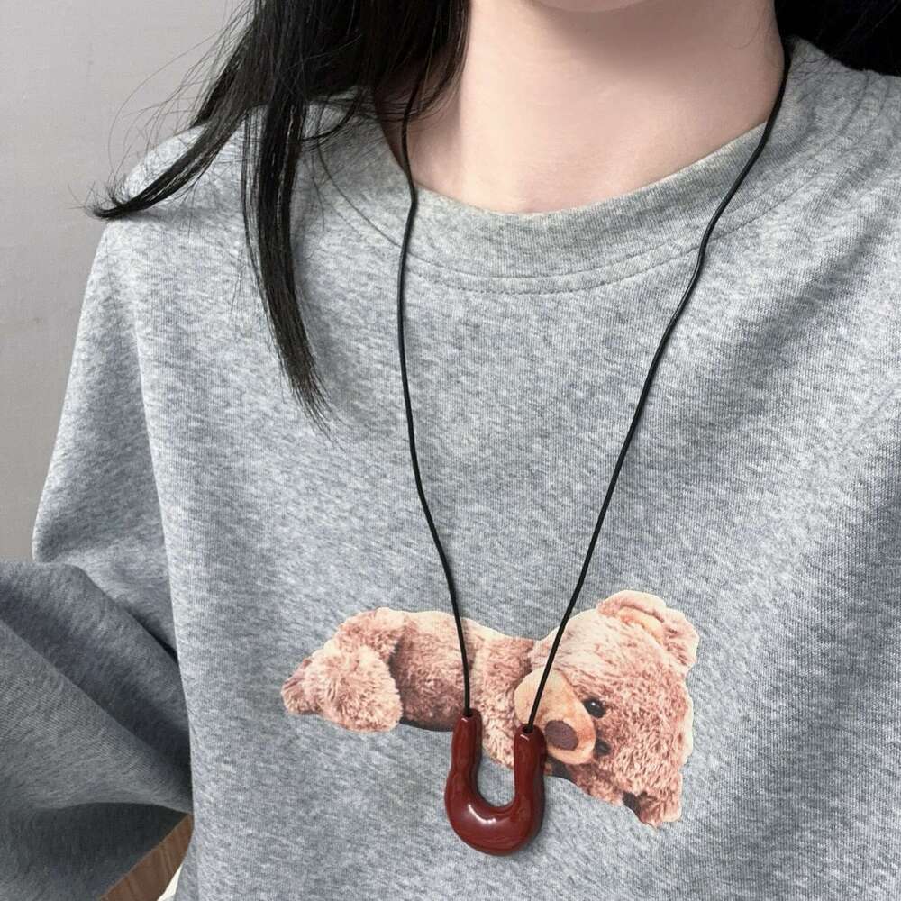 U-Shaped Metal Horseshoe Necklace for Women, Autumn and Winter Light Niche Long Pendant Accessory with a Sense of Sophistication, Sweater Chain 790