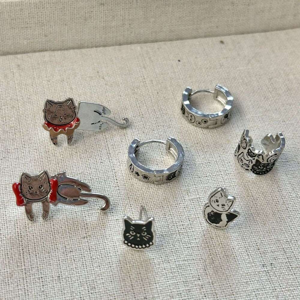 Asymmetric Cute Cartoon Cat Earrings for Women, Light , High-end, Elegant, and Stylish Earrings, 2024 New Model 20e