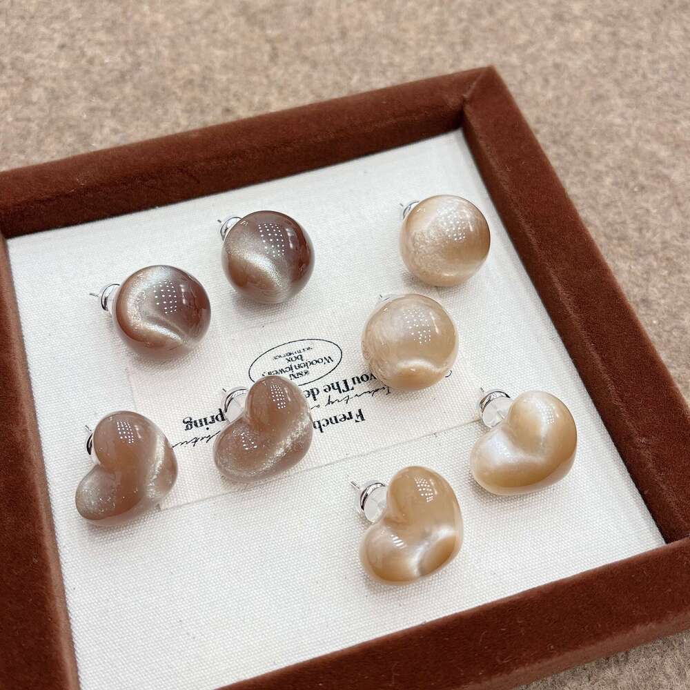 Heart-shaped Gradient Earrings for Women, Niche Versatile Commuting Earrings, Fashionable Elegant Ear Accessories, Autumn and Winter High-end Feel bcc