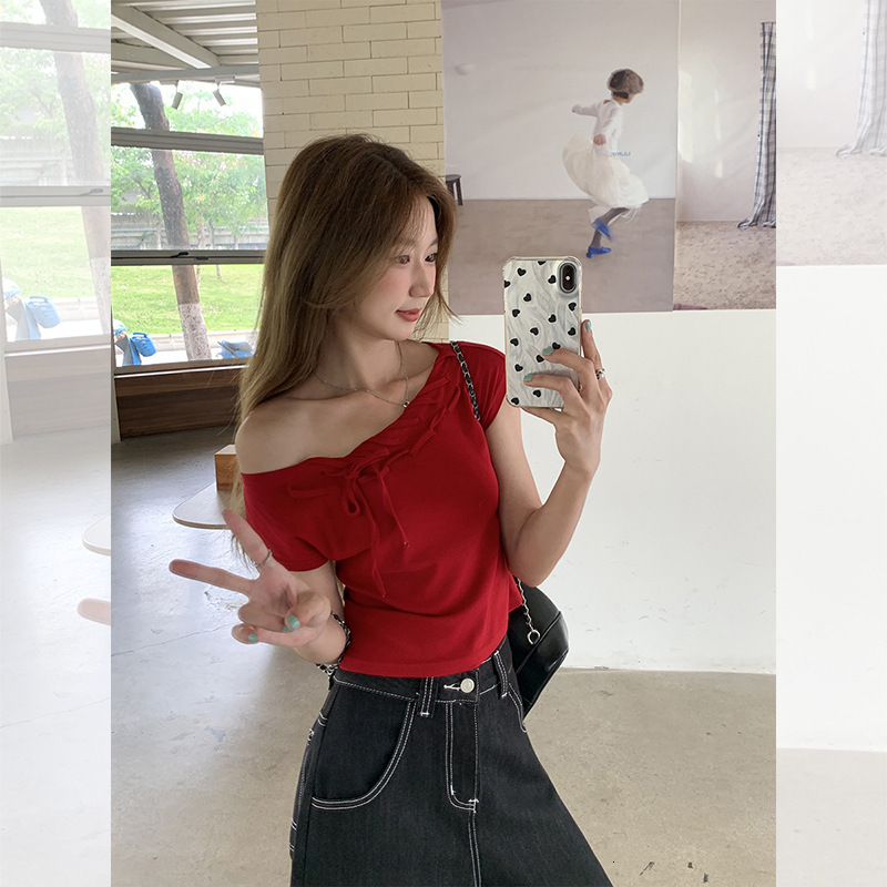 2025 American retro lace up off shoulder short sleeved T-shirt summer new slim fit top new designer T-shirt