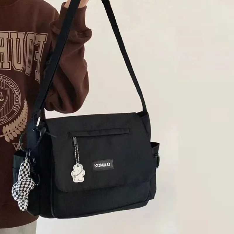 Mens Harajuku Shoulder Bags Waterproof Canvas Crossbody Bags Teen Boys School Messenger Bag G250729
