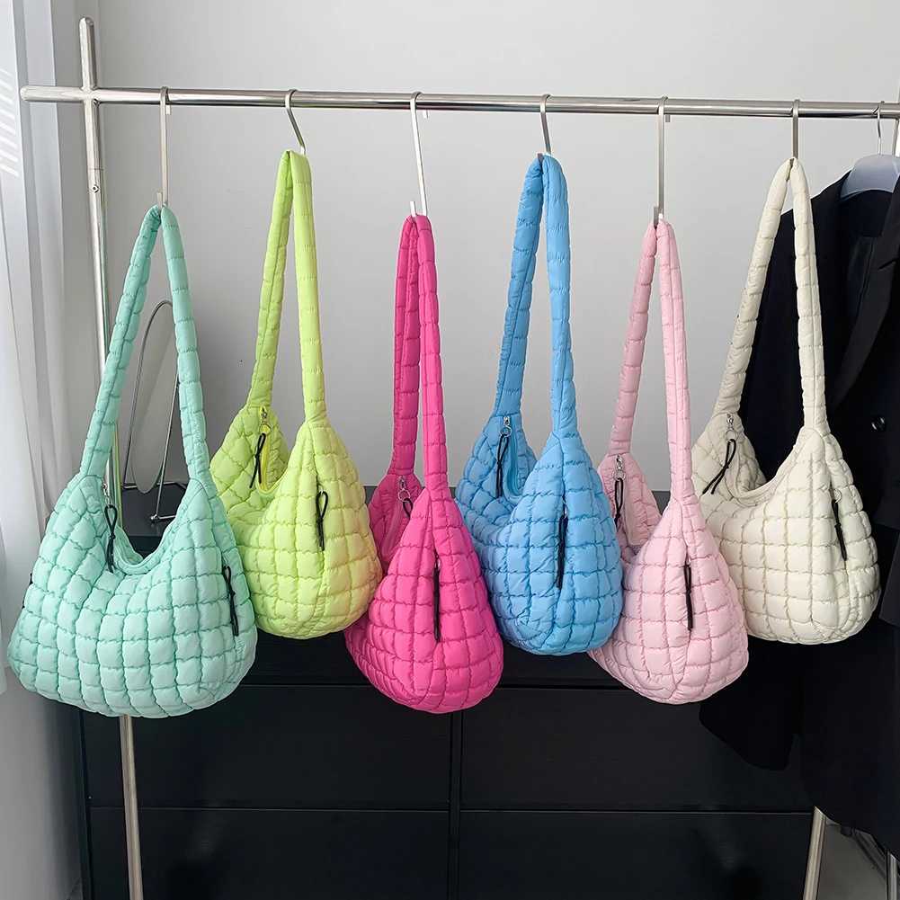 Women Cloud Hobo Bag Large Capacity Quilted Bubbles Crossbody Bag Solid Color Fashion Padded Sling Bag Messenger Bag Y250730