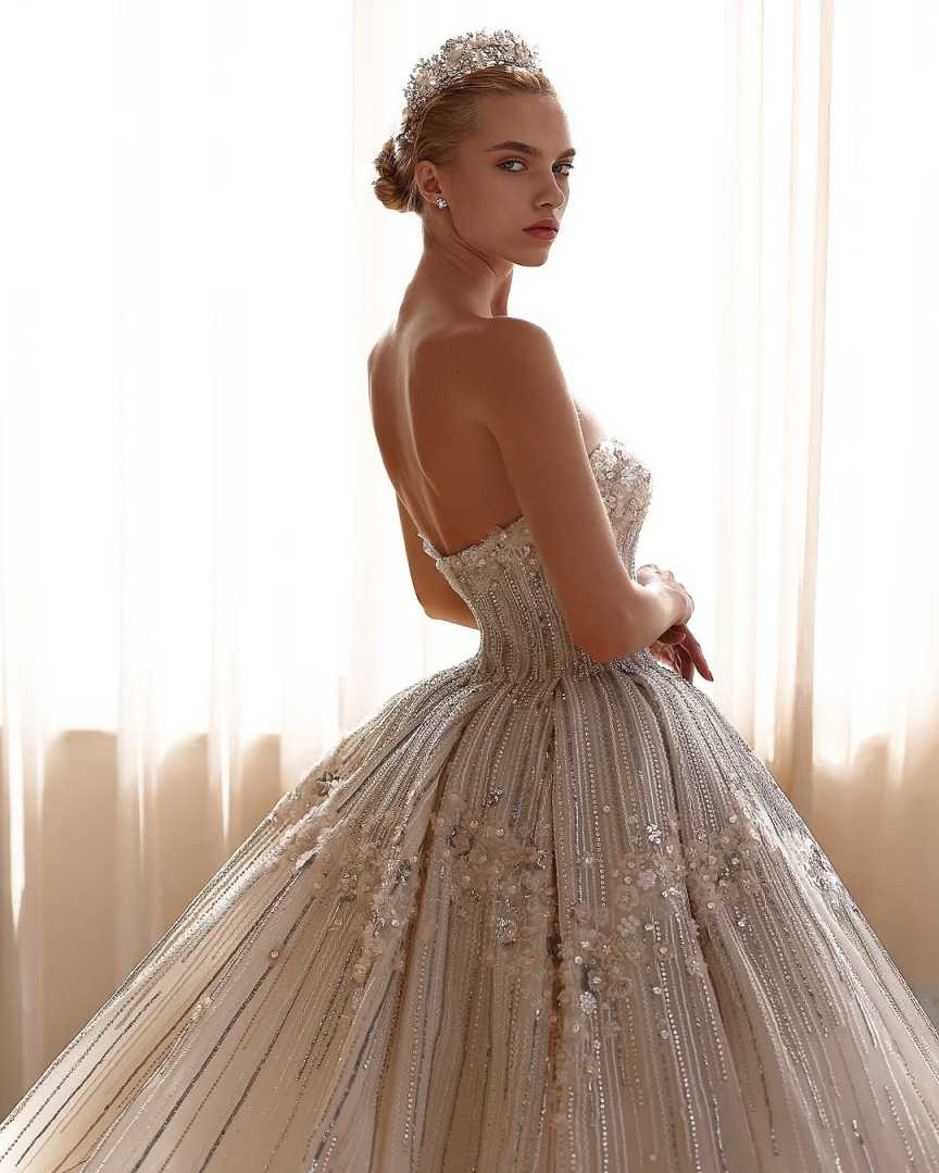 Sexy Strapless Ball Gown Wedding Dress Elegant Floral Appliques Beaded Bridal Dress Sequined Customized vestidos de novia