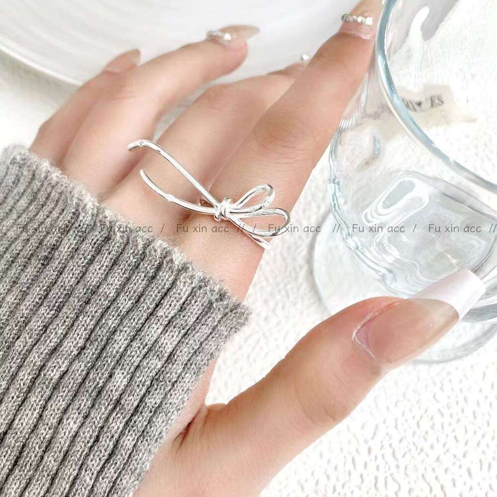Korean Style Personality Bowknot Ring for Women, Niche Design, High-end Feel, Open Adjustable Index Finger Ring, Fashionable Versatile Hand Accessory 