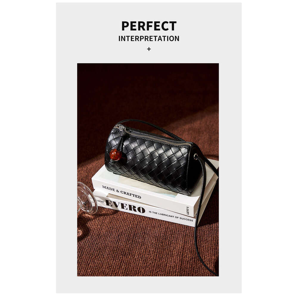 Trendy Woven Pattern Genuine Leather Single Shoulder Crossbody Mini Women Fashion Simple Casual Phone Small Pillow Bag