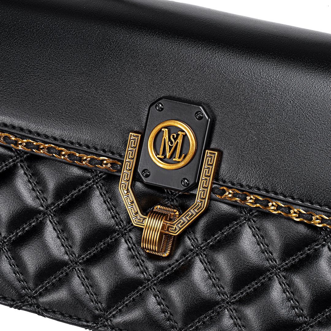Niche Design High-End Feel Single Shoulder Crossbody Small Square Bag for Women Trendy 2025 New Commuting Fashion Large Capacity Handbag ddmymoon