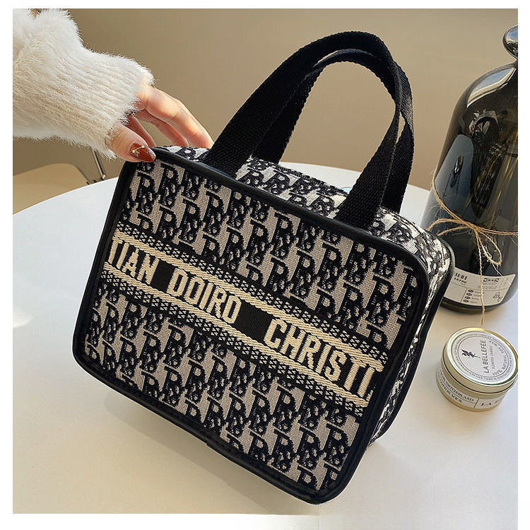 2025 Designer Makeup Bag Large Capacity High Beauty Viral Instagram Women's Carry on Handbag Storage for Going Out Stylish Trendy Practical Organ