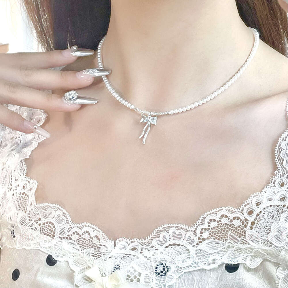French Style Sweet Temperament Bowknot Zircon Pearl Necklace for Women Light Fresh Fashion Versatile Collarbone Chain f56